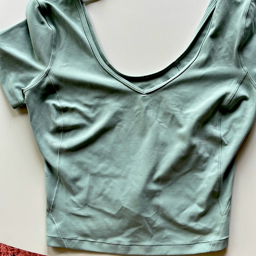 Lululemon b neck workout top